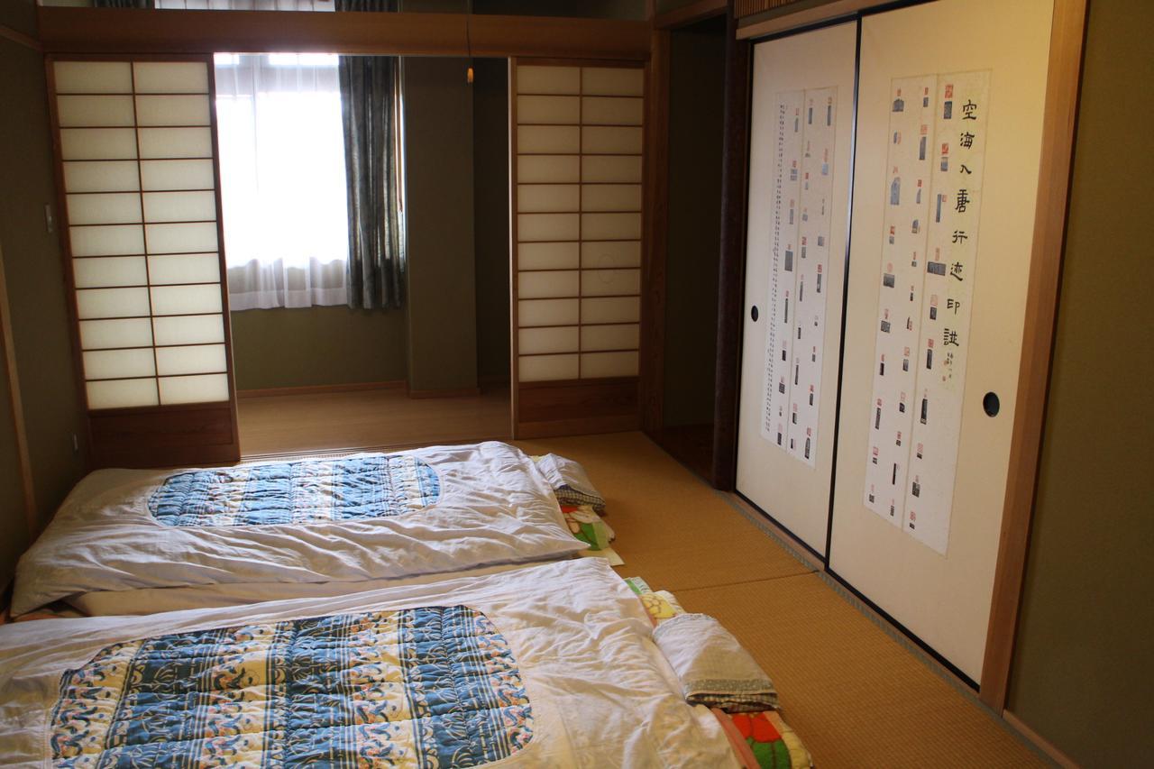 Hotel Shukubo Tatsue Ji Temple Komatsushima Zimmer foto